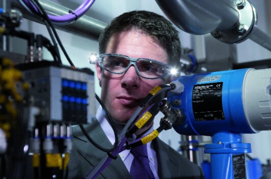 3M™ Light Vision™ II 10425 Grey Frame Clear Anti Fog Lens | 3M New Zealand