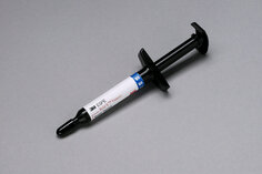 RelyX Veneer Cement syringe White Opaque